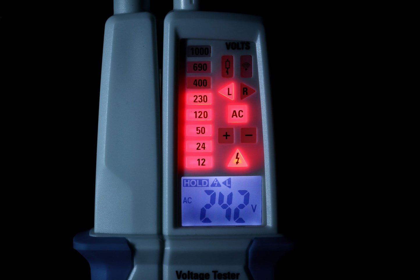 Medidor de Voltaje AC/DC, test RCD, display dual PeakTech® P 1096